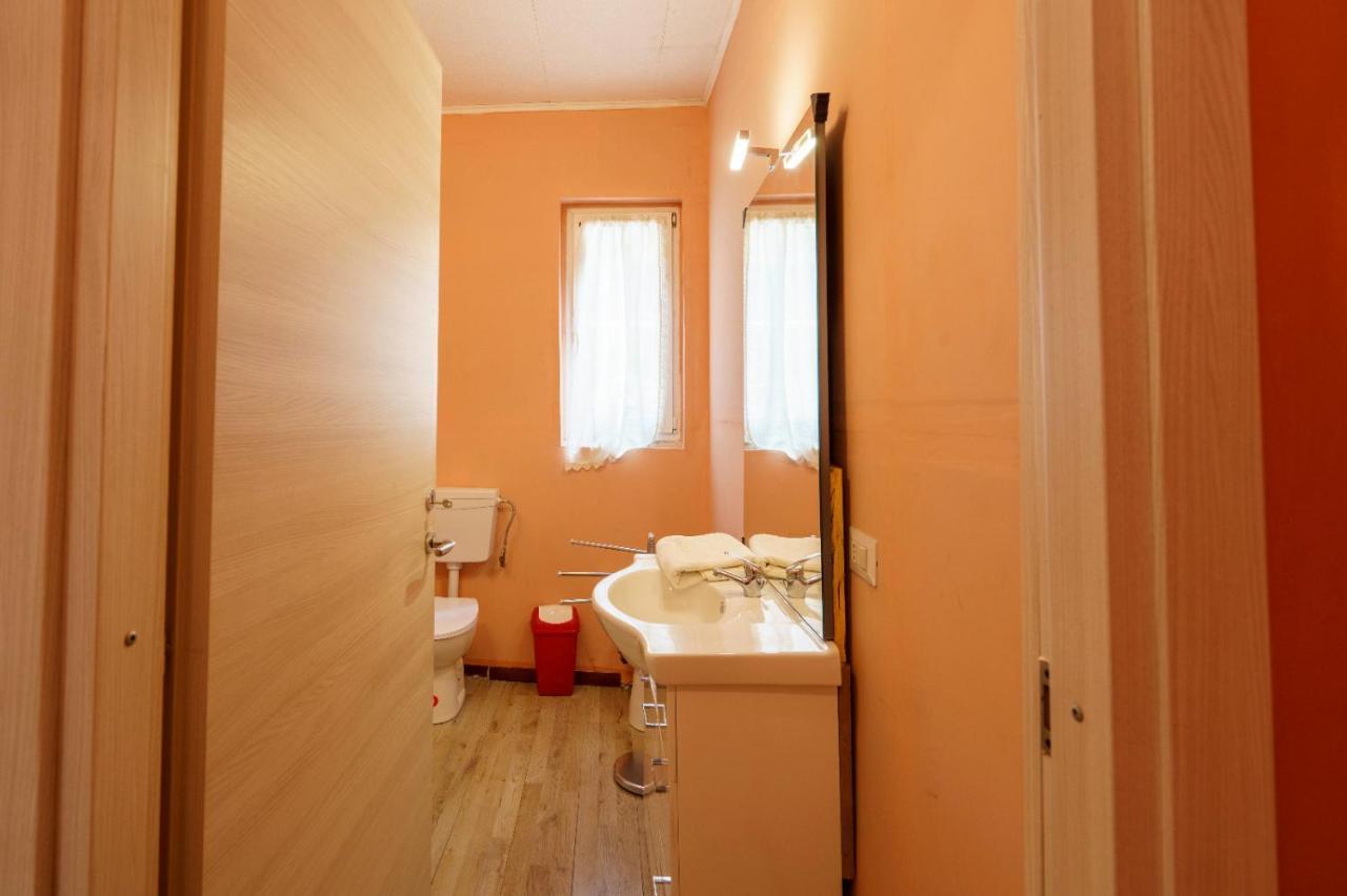 The Orange Housing In コモ エクステリア 写真