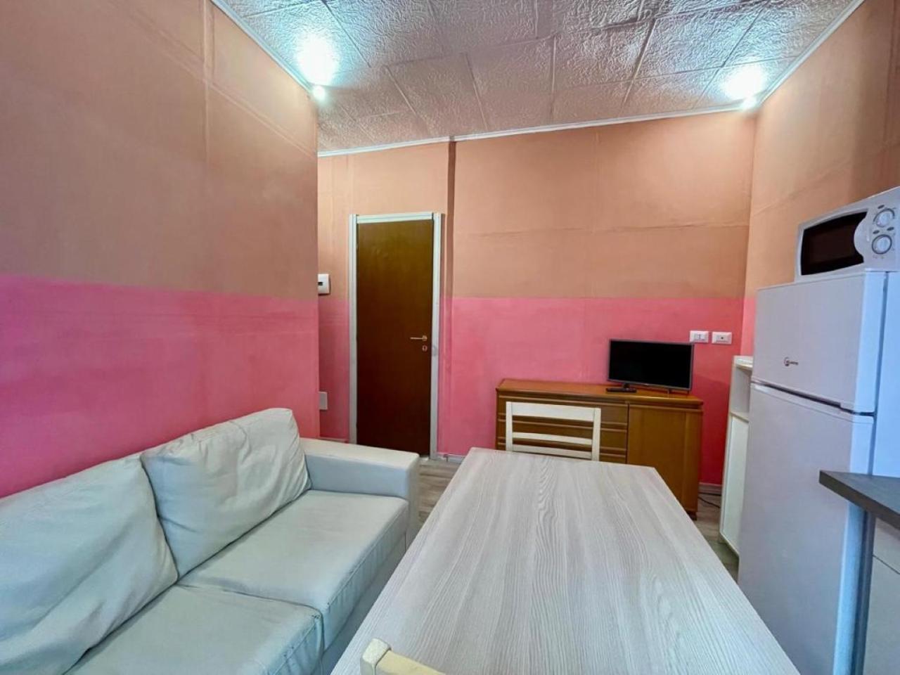 The Orange Housing In コモ エクステリア 写真